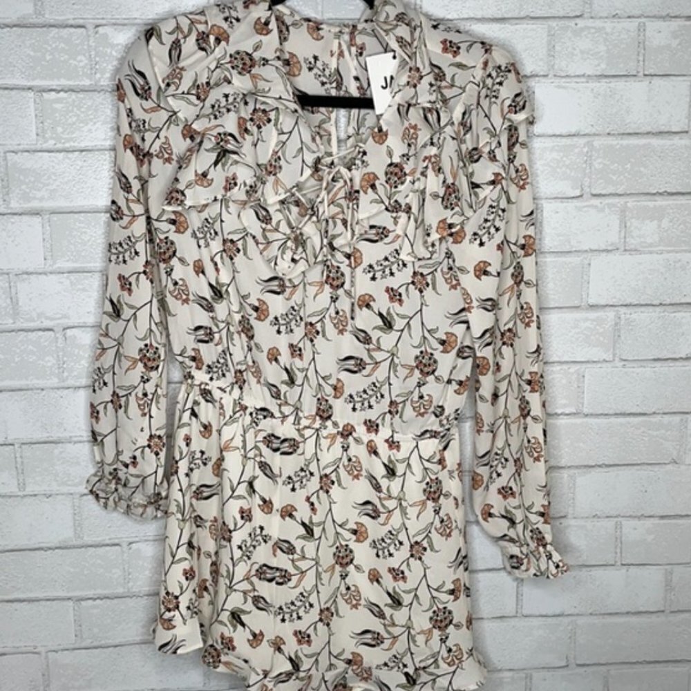 NWT Jack by BB Dakota Ivory Floral Garden Party Romper - Picture 6 of 16